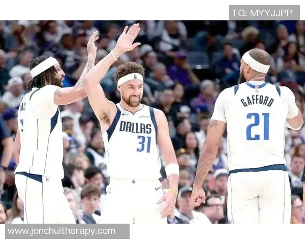 快船逆转独行侠，成功晋级季后赛次轮