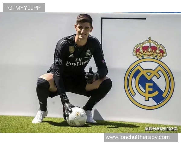 皇马宣布与门将库尔图瓦续约至2026年，薪资超过每周20万欧元——稳定与实力的象征